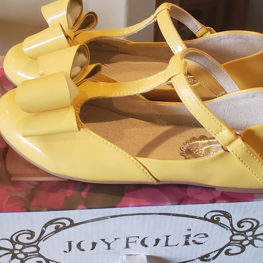 Joyfolie Yellow Size 2 Vivian Shoes